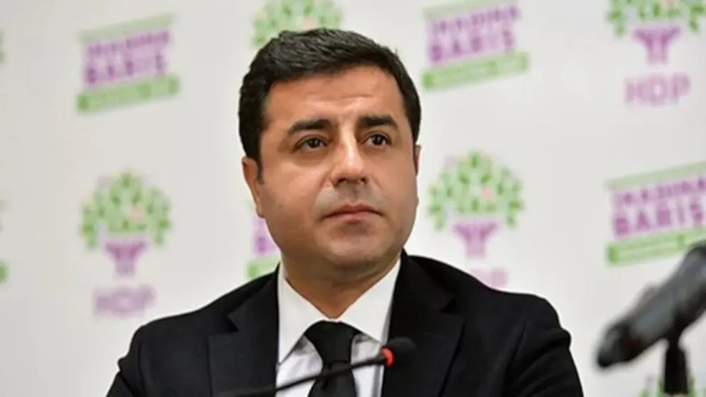 Demirtaş; Merak etme baba, yüreğimiz bu hücreden büyüktür