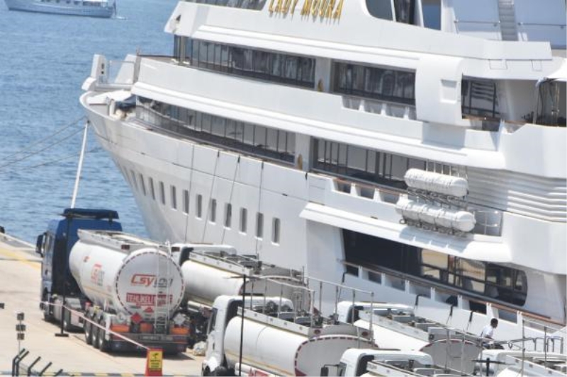 Dünyanın en lüks yatlarından 'Lady Moura'ya' 16 milyon liralık yakıt
