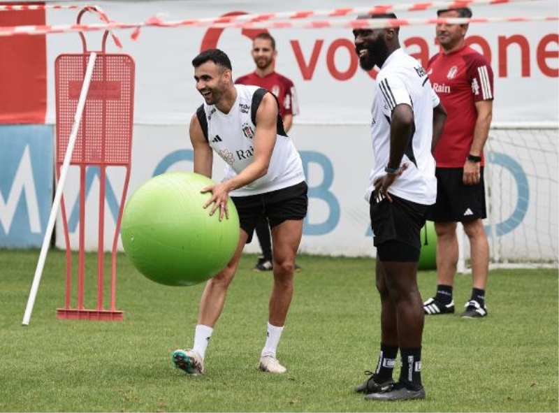 Beşiktaş’ta Aboubakar ve Masuaku antrenmanda yer aldı
