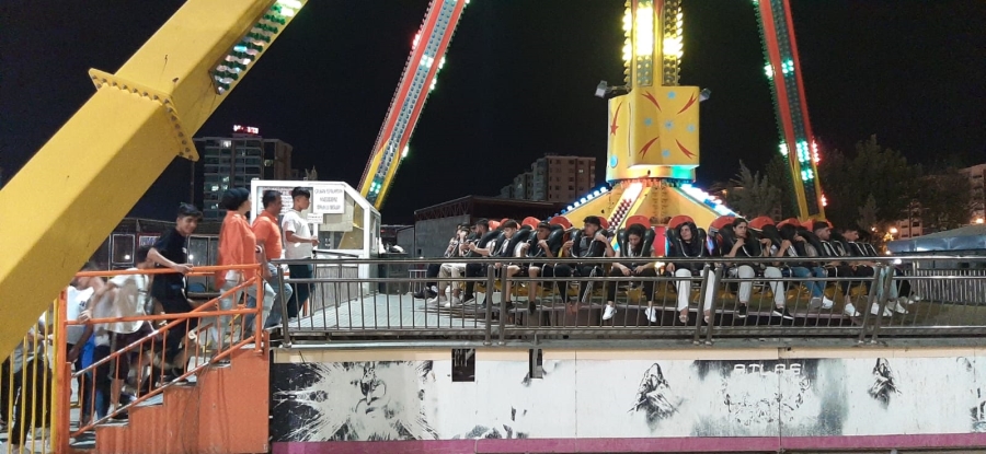 Tatile gidemeyen aileler sosyal donatı alanlarını tercih ediyor 