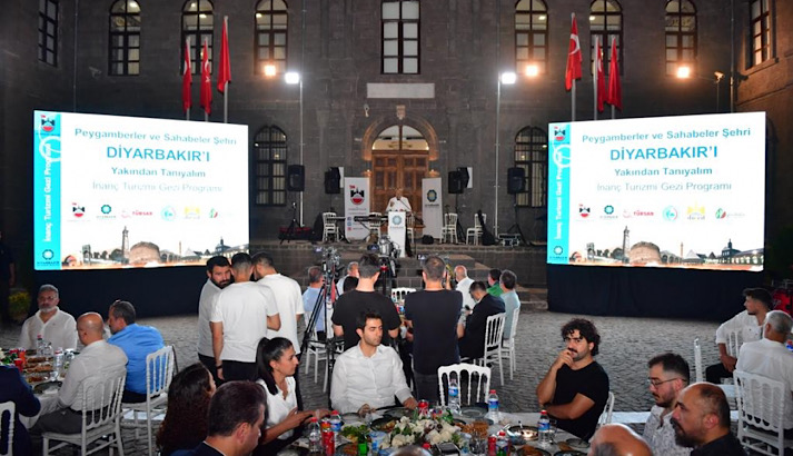 Vali Su, inanç turizmi sektör temsilcileriyle bir araya geldi 