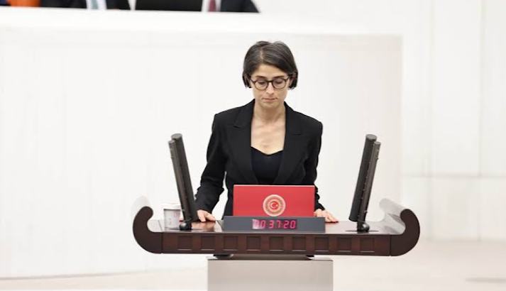 YSP’li Cupolo, Bağlar’daki rüşvet iddialarını sordu 