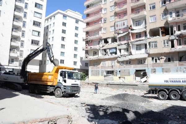 48 kişinin yaşamını yitirdiği Sözel Apartmanıyla ilgili 3 tahliye