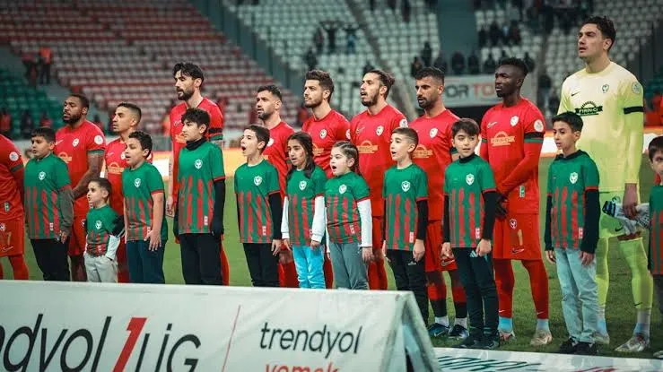 Amedspor, Ümraniyespor