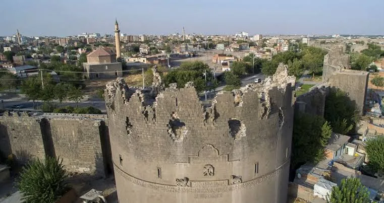 Diyarbakır Büyükşehir ve 17 ilçenin belediye başkanları kimler: Haberimizde! 