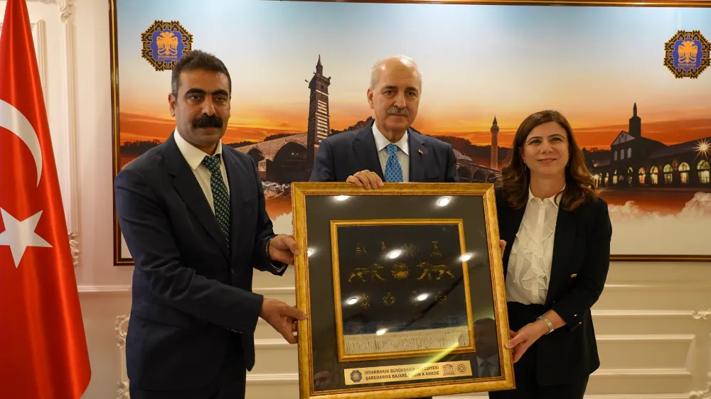 Meclis başkanı Kurtulmuş, Diyarbakır Büyükşehir Belediyesi