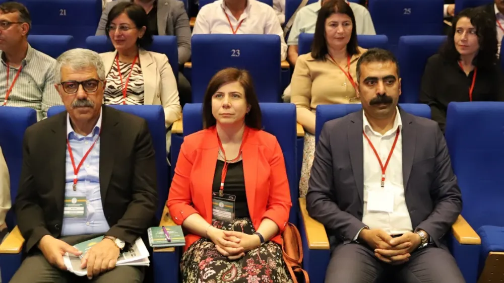 Eş Başkanlar: 