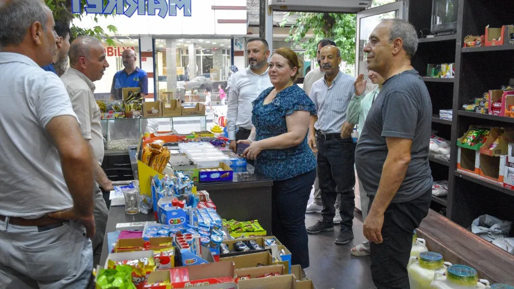 Bağlar Belediyesi eş başkanlarından esnaf ziyareti 